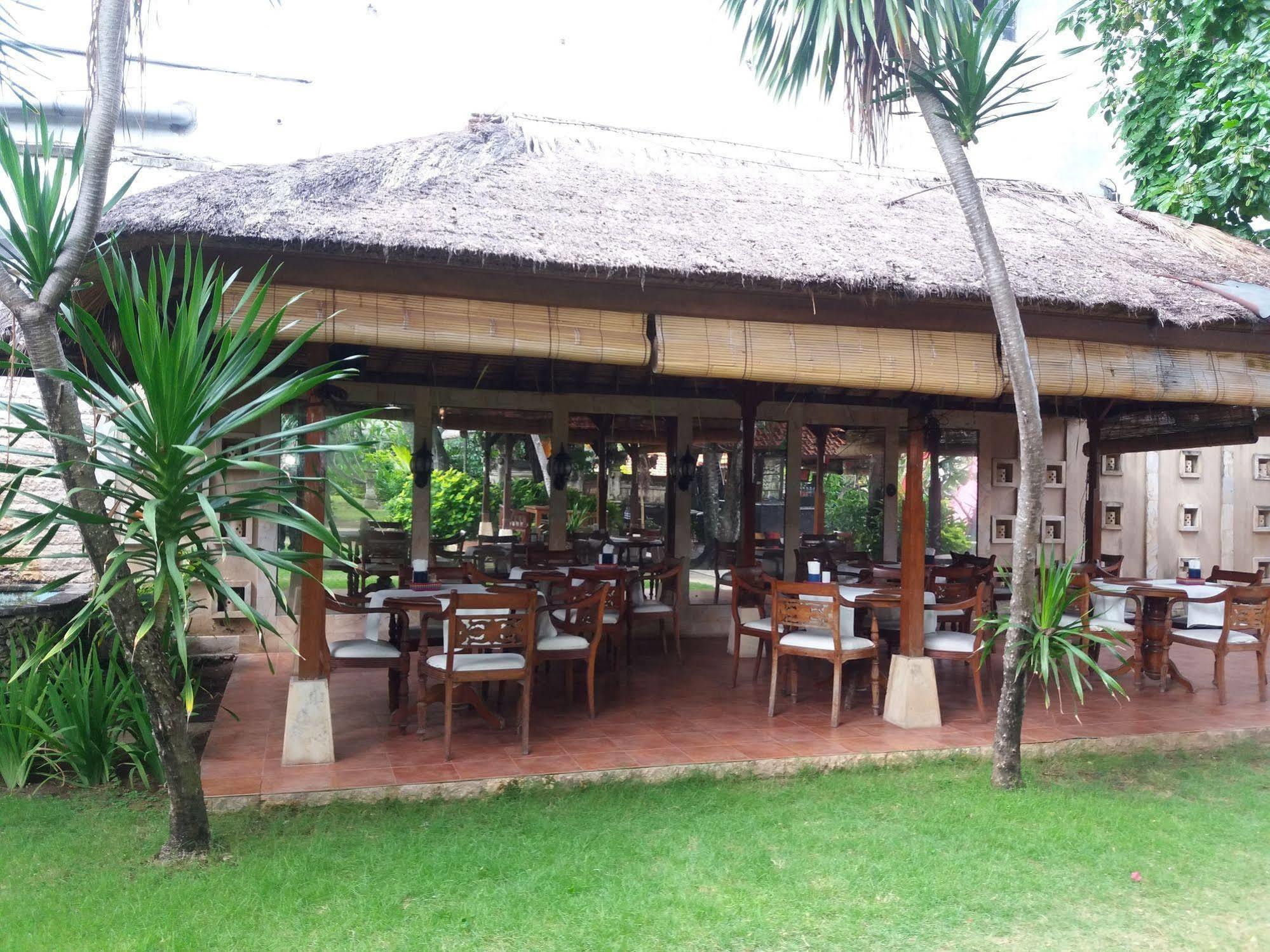 The Sari Beach Legian Zewnętrze zdjęcie