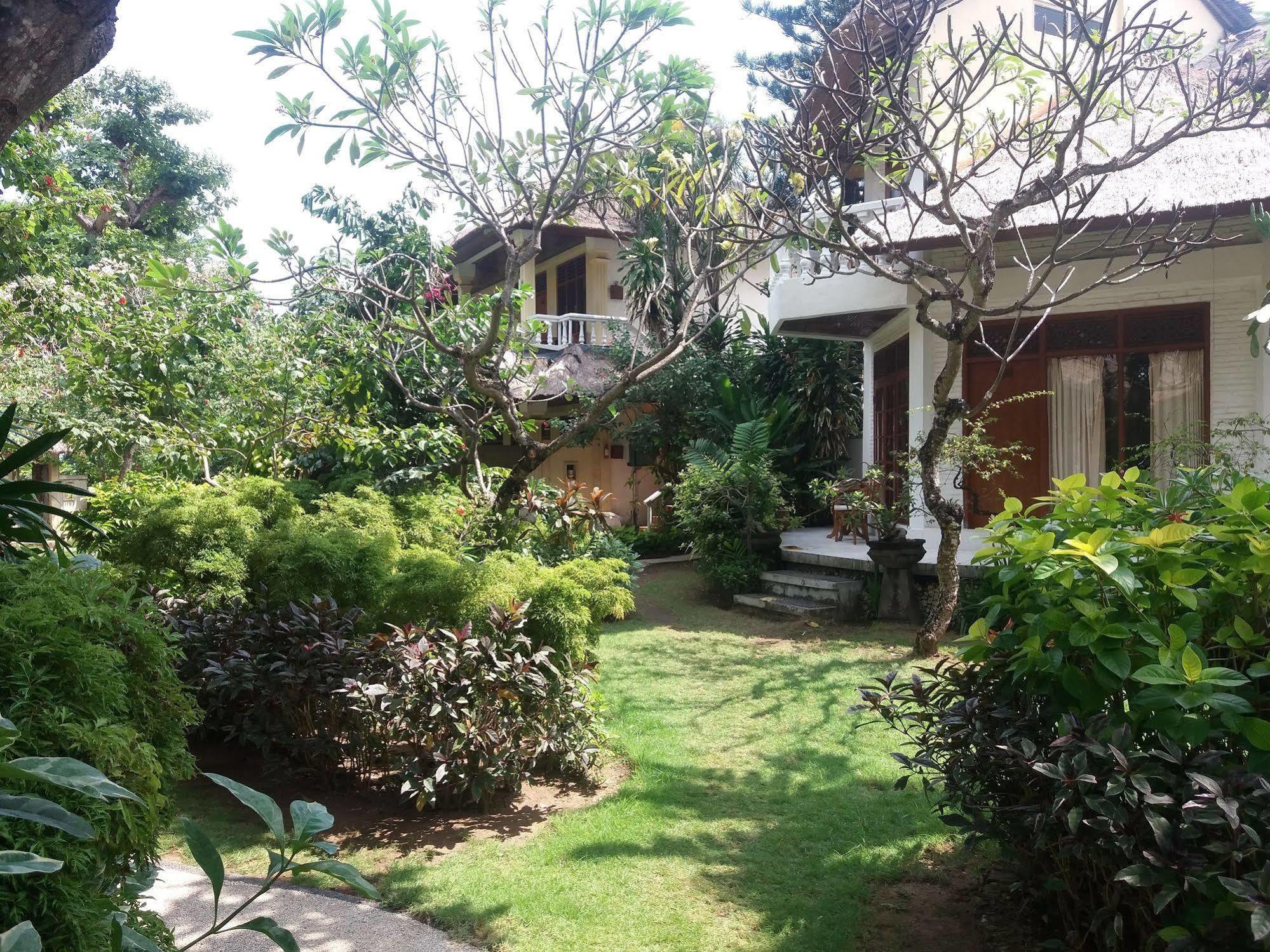 The Sari Beach Legian Zewnętrze zdjęcie